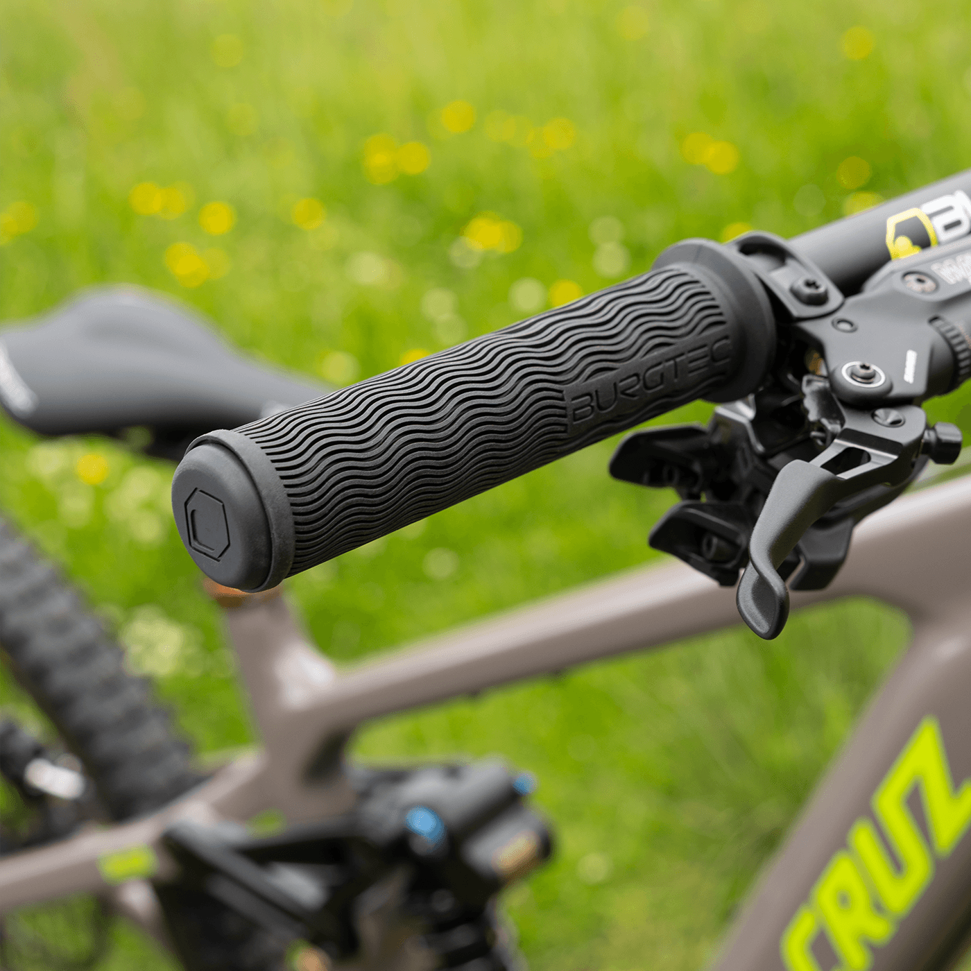 Burgtec The Bartender Pro Vero Sandler Signature Grip — 7