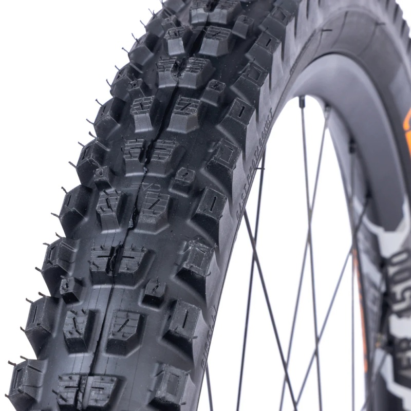 PIRELLI CAST Protagonist 29 x 2.4 Black TLR Tire